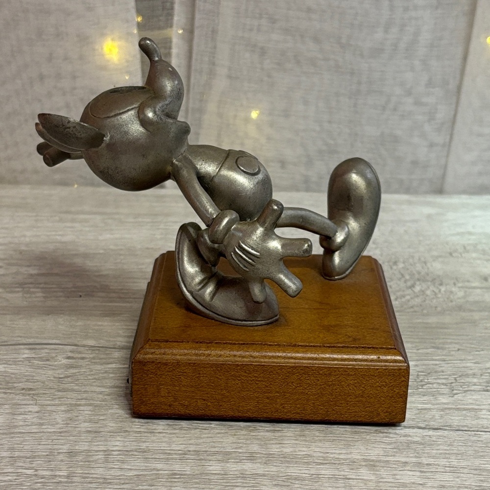 Disney Mickey Mouse 1931 Antique Mickey on Wooden Base - Picture 5 of 9